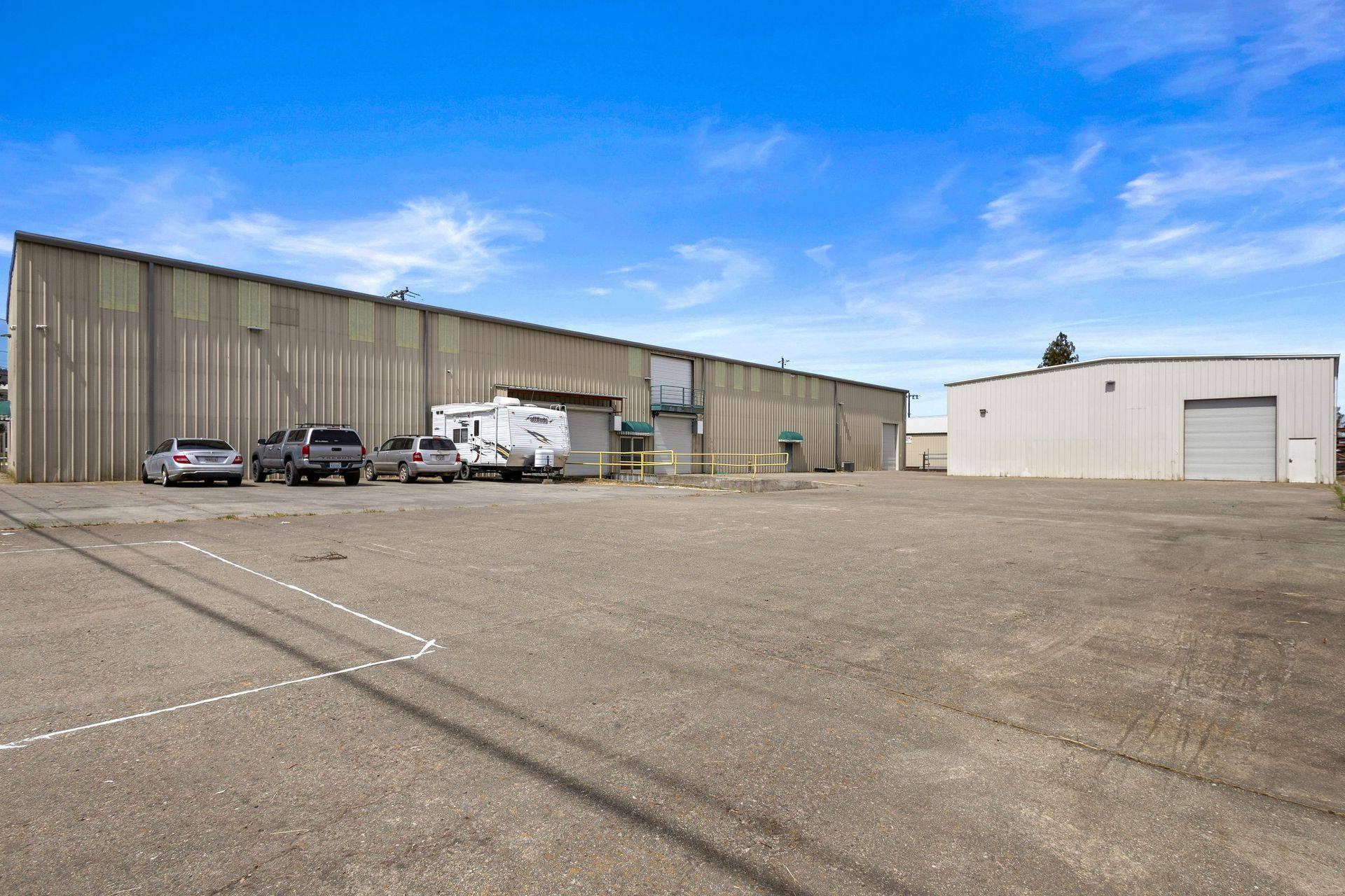 Yard, both warehouses