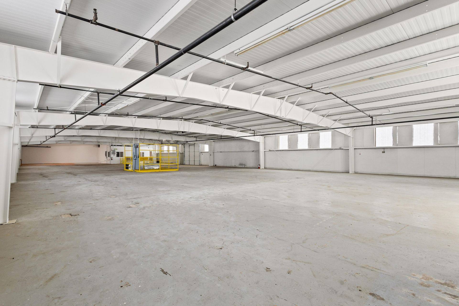 Second floor, open clear-span