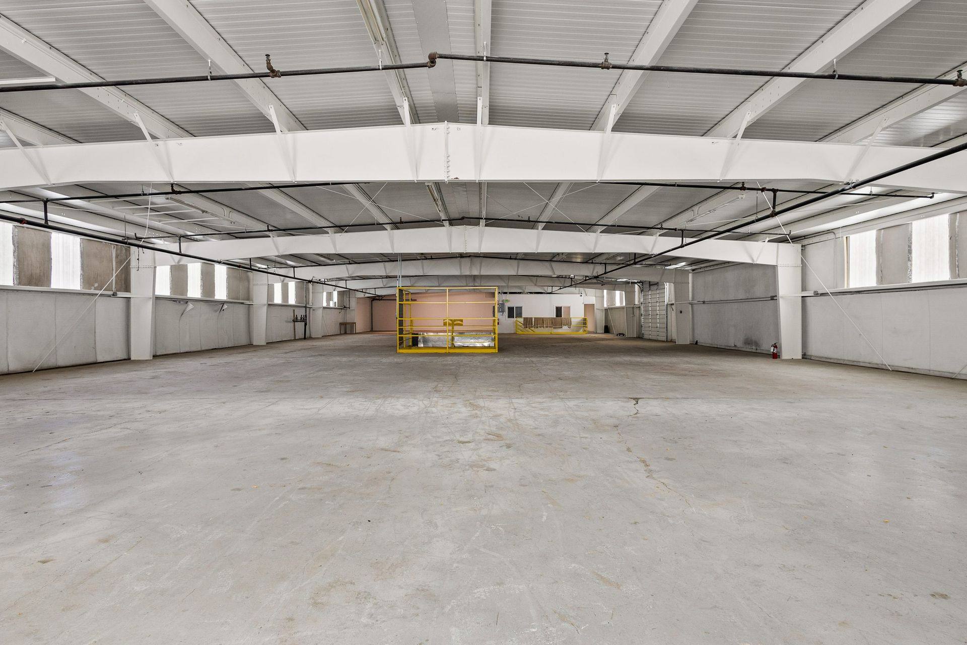 Second floor, freight gate