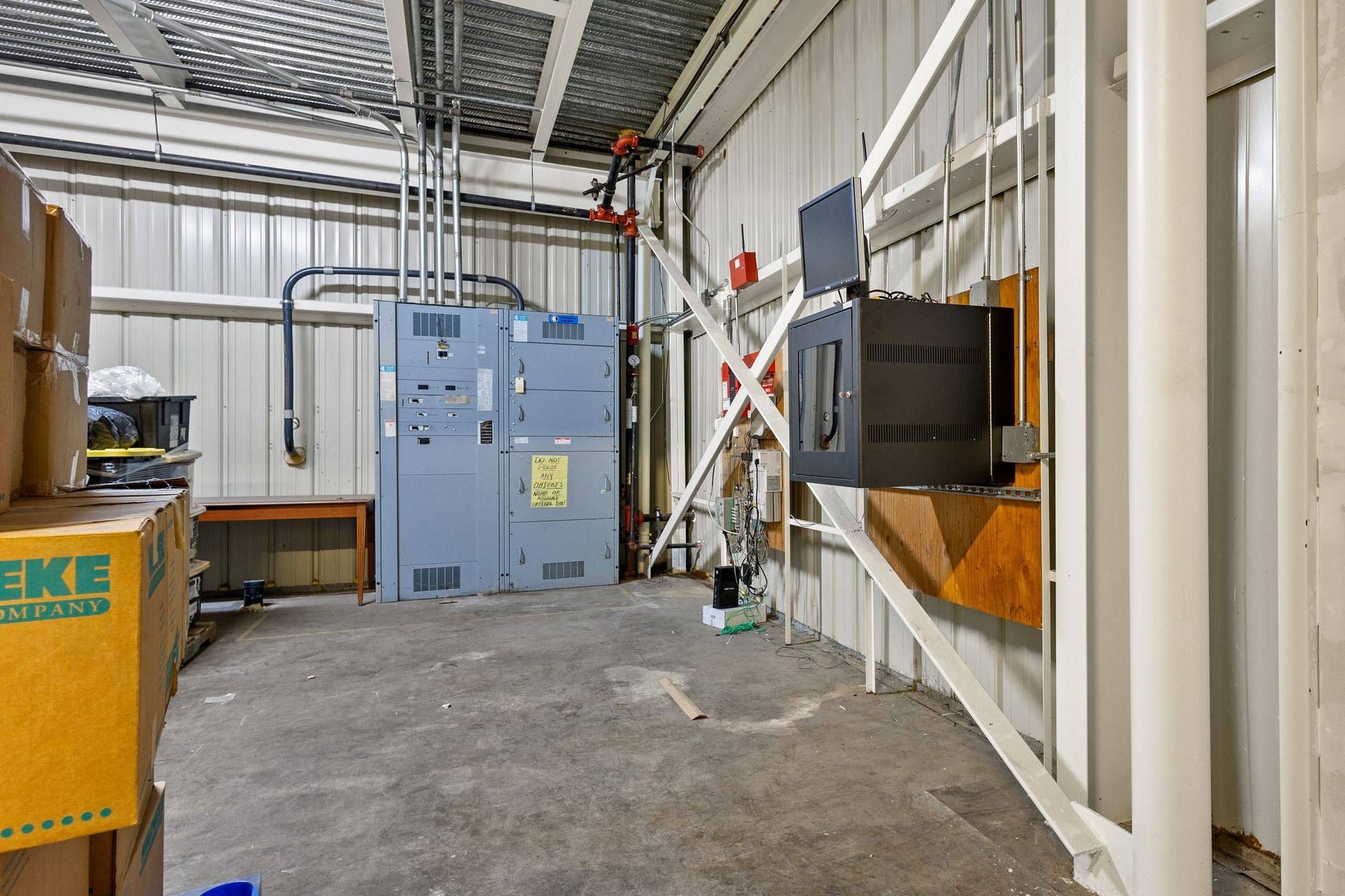 Electrical room, 600-amp switchgear